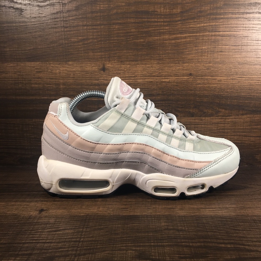 Nike Women’s Air Max 95 Moon Particle